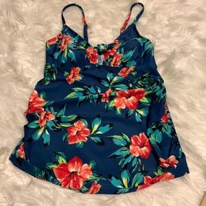 Isabel Maternity Swimsuit top size medium. Blue floral